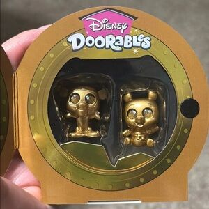 Disney Doorables Gold Peek: Pooh Bear & Tigger - RARE